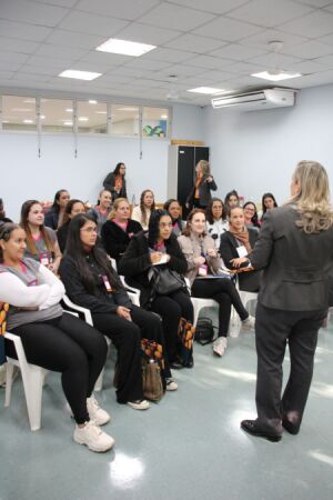 Creche e Berçário São Paulo recebe programa de formação continuada para qualificar práticas na Educação Infantil