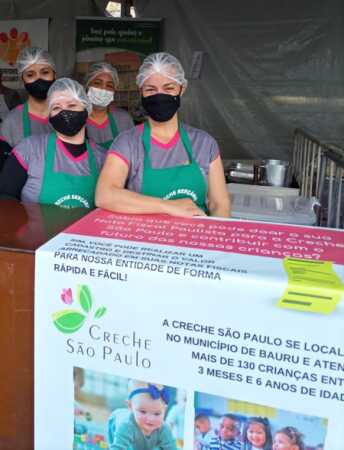 Registros da Participação da Creche São Paulo na Festa do Sanduíche Bauru